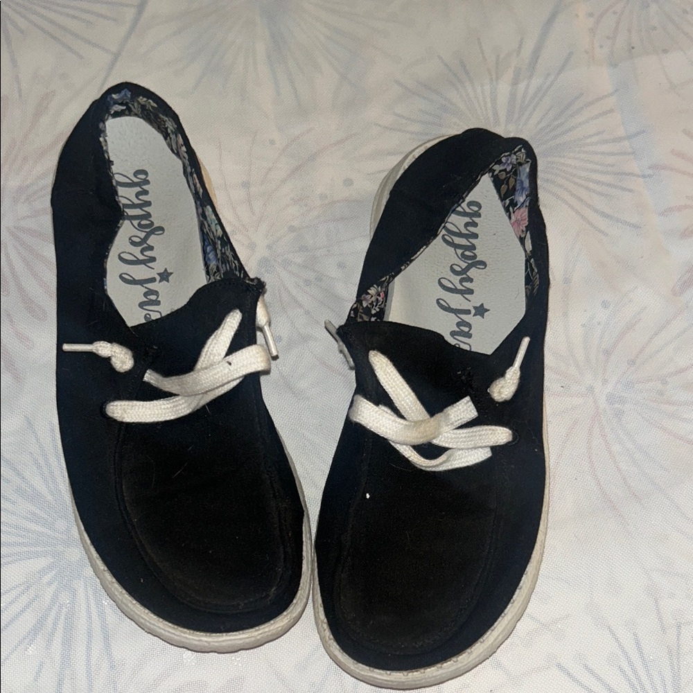 Gypsy Jazz Black and White Sneakers